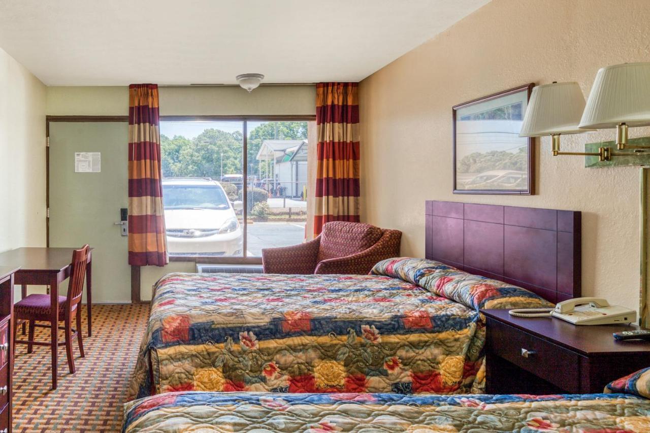 Oyo Hotel Decatur I-20 East & Wesley Club Dr Εξωτερικό φωτογραφία