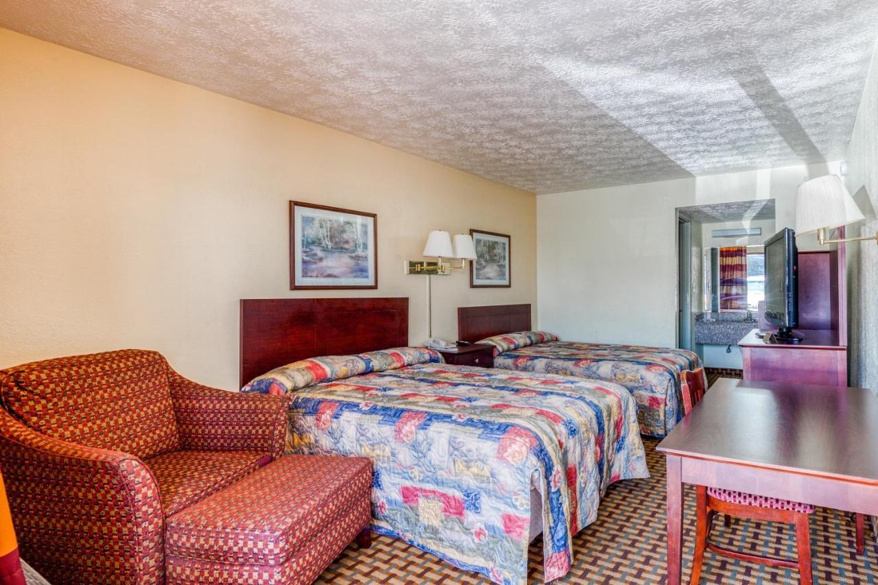 Oyo Hotel Decatur I-20 East & Wesley Club Dr Εξωτερικό φωτογραφία