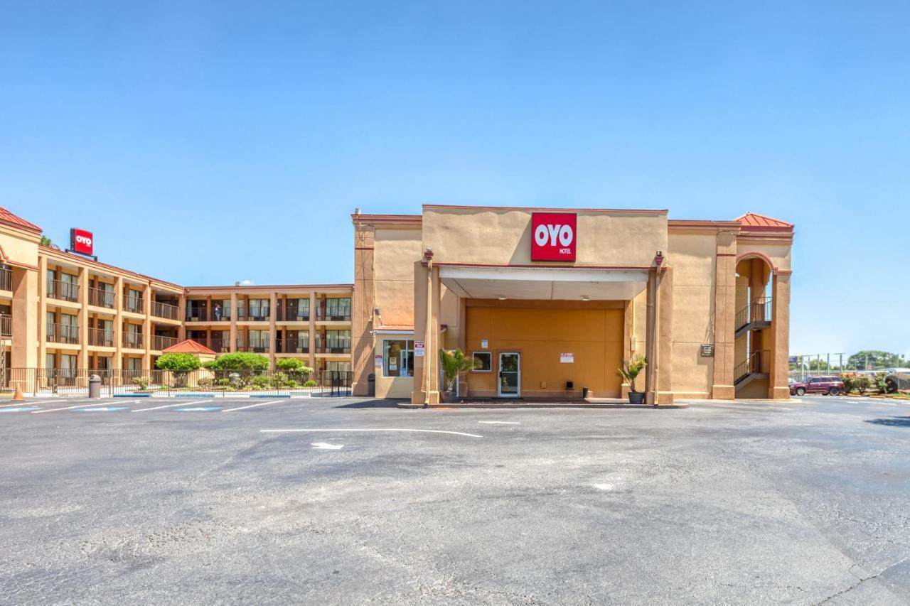 Oyo Hotel Decatur I-20 East & Wesley Club Dr Εξωτερικό φωτογραφία