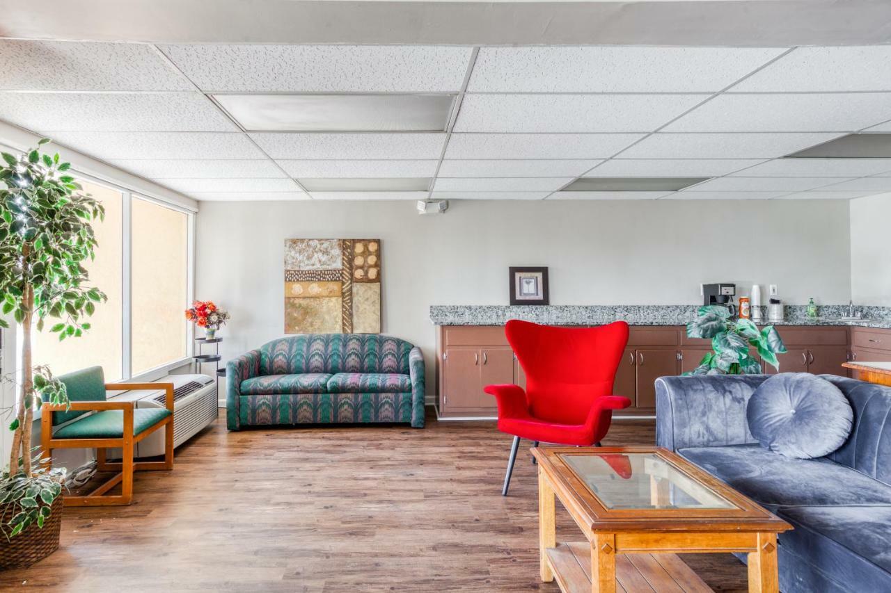 Oyo Hotel Decatur I-20 East & Wesley Club Dr Εξωτερικό φωτογραφία